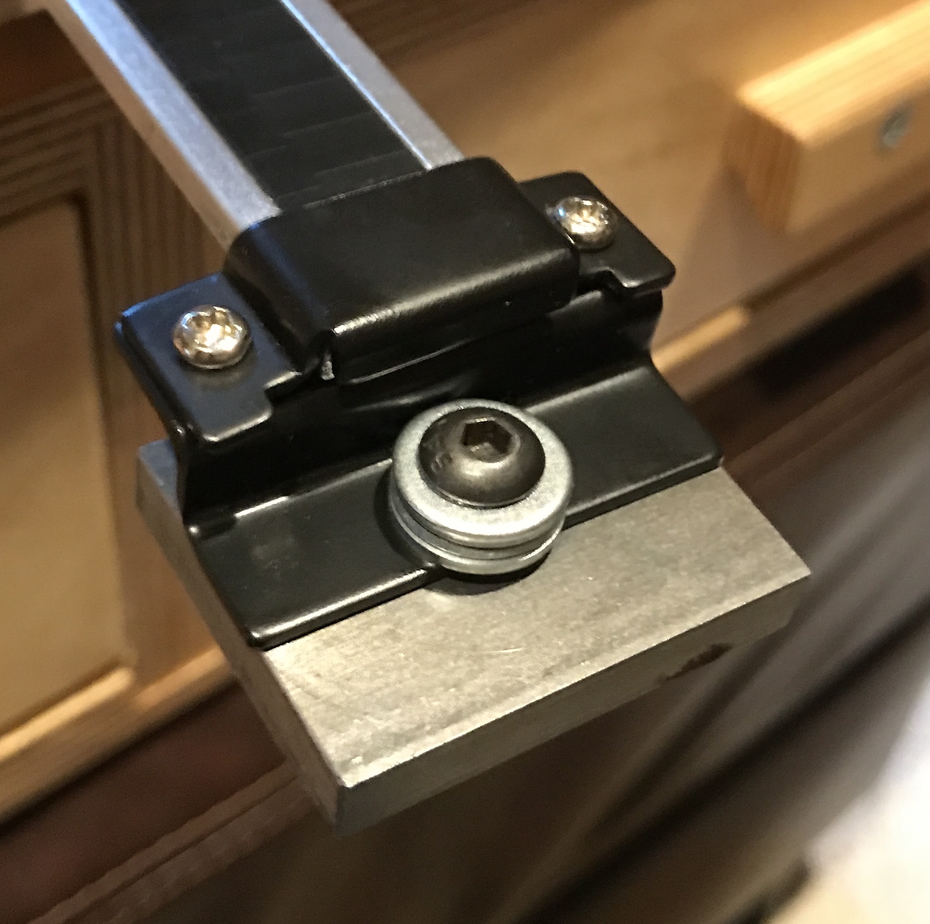 A magnet plate attached to DRO bracket